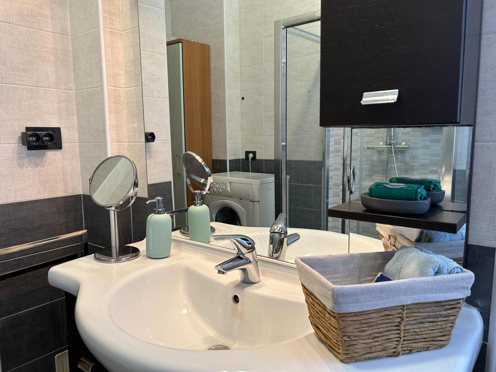 Your Home In Milan - Elegant & Comfortable Stay Exterior photo